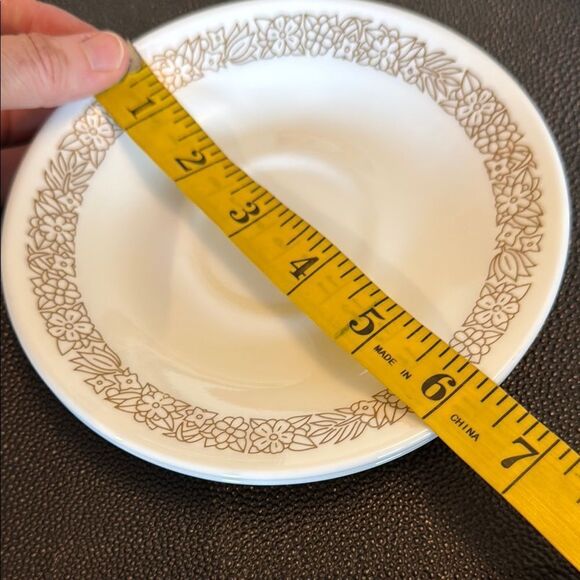 Pyrex Woodland White and Tan Coffe/Tea Mugs Classic Design with saucers - Picture 7 of 9